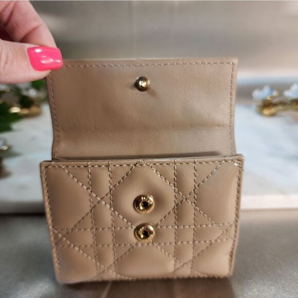 Lady Dior Lotus Compact Wallet Calfskin, Cannage Quilting 2022 Collection - Picture 8 of 14